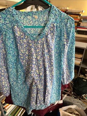 Source Unknown Blue Floral V-Neck Blouse